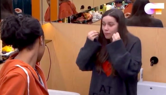 Eva se desahoga con Nia en la Academia de 'OT 2020'