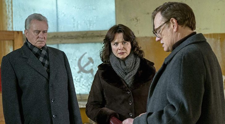 Stellan Skarsgård, Emily Watson y Jared Harris en 'Chernobyl'