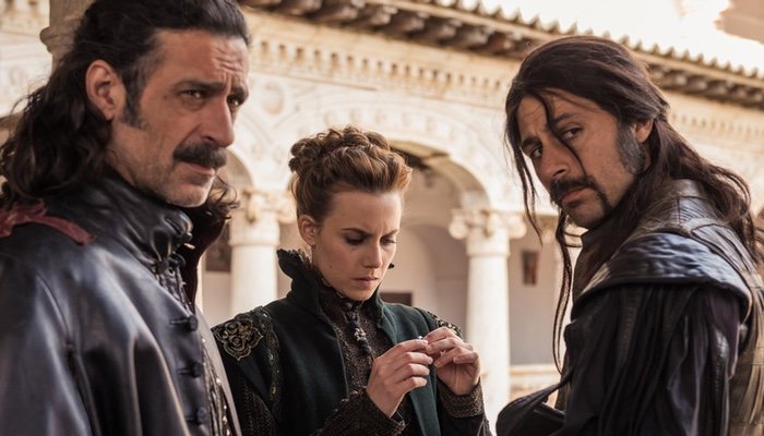 Nacho Fresneda, Aura Garrido y Hugo Silva, protagonistas de 'El Ministerio del Tiempo'