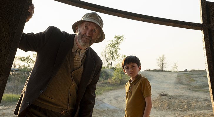 Jonathan Pryce y Duncan Joiner en &#39;Tales from the Loop&#39;