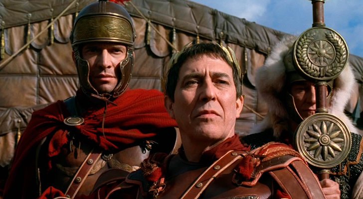 Ciarán Hinds como Julio César en 'Roma'