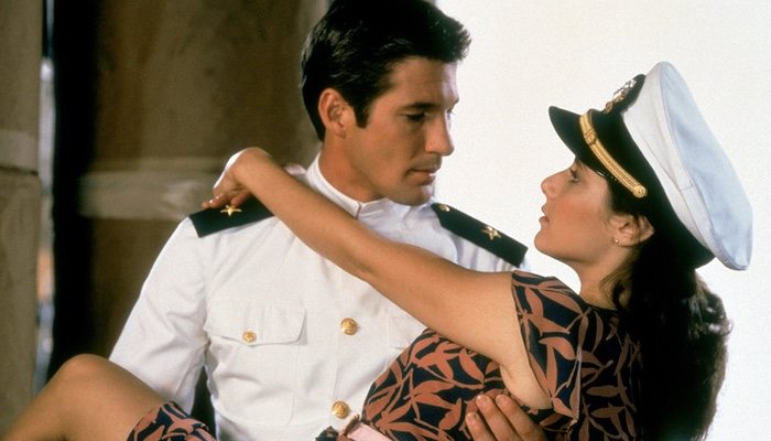 "Oficial y caballero"