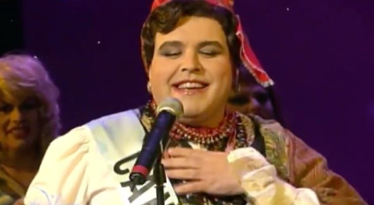 Lorenzo Caprile, de &#39;Maestros de la costura&#39;, como Betty Pasiega en Miss Travesti