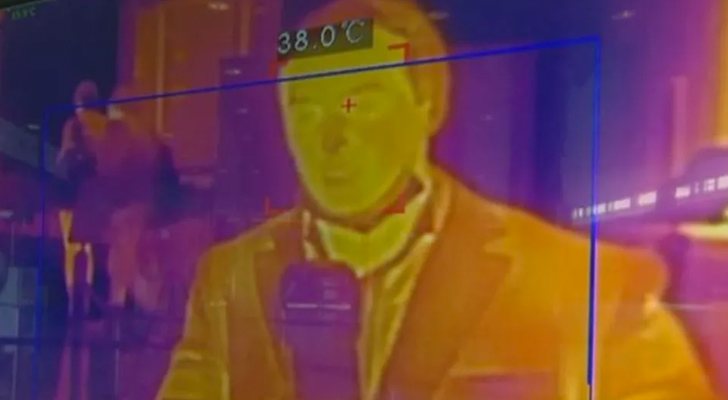 El reportero Lorenzo Díaz marca 38º de fiebre en directo