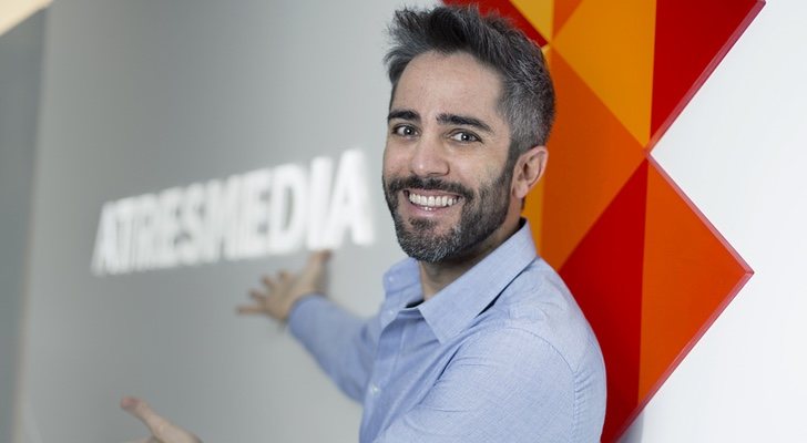 Roberto Leal en su fichaje por Atresmedia para presentar 'Pasapalabra'