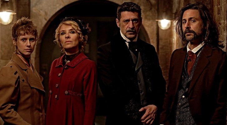 Vellés, Guillén Cuervo, Fresneda y Silva, en 'El Ministerio del Tiempo'