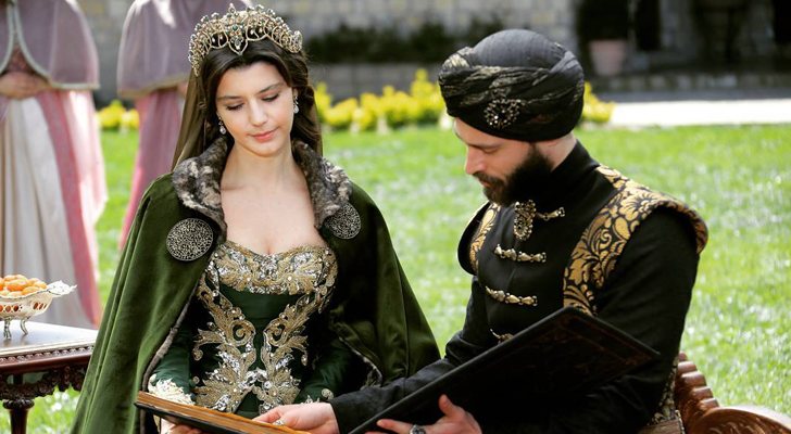 Beren Saat, una de las actrices protagonistas de 'Muhtesem Yüzyil: Kösem' junto a Ekin Koç