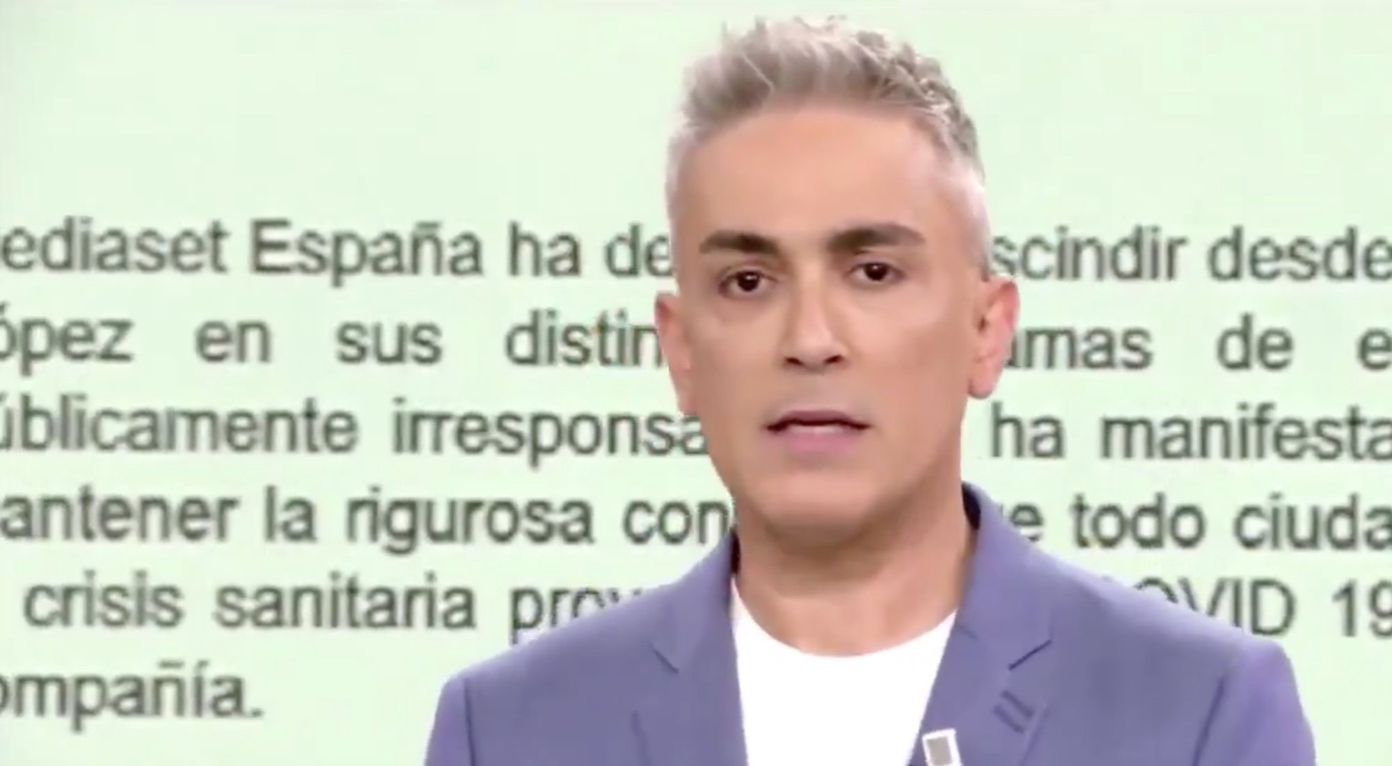 Kiko Hernández, afectado leyendo el comunicado del despido de Marta López