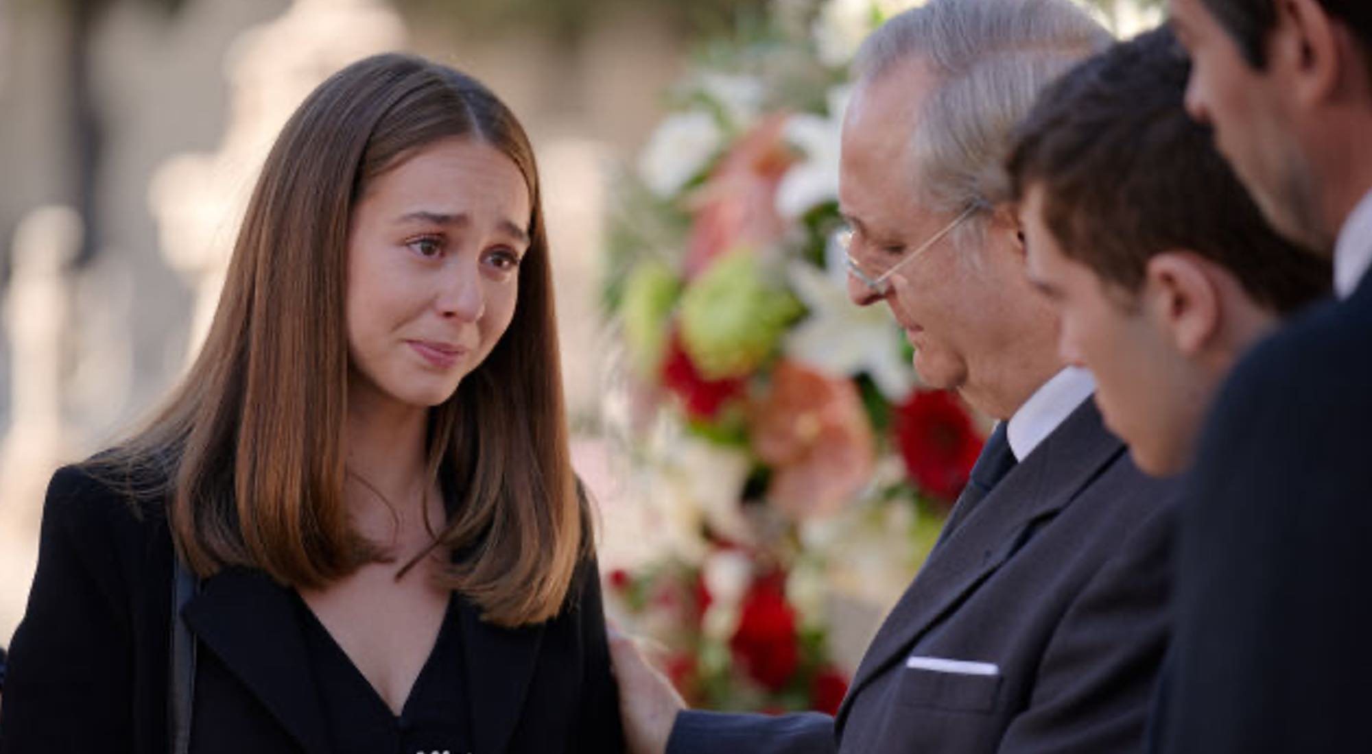 Luisita en el entierro de Marisol en 'Amar es para siempre'