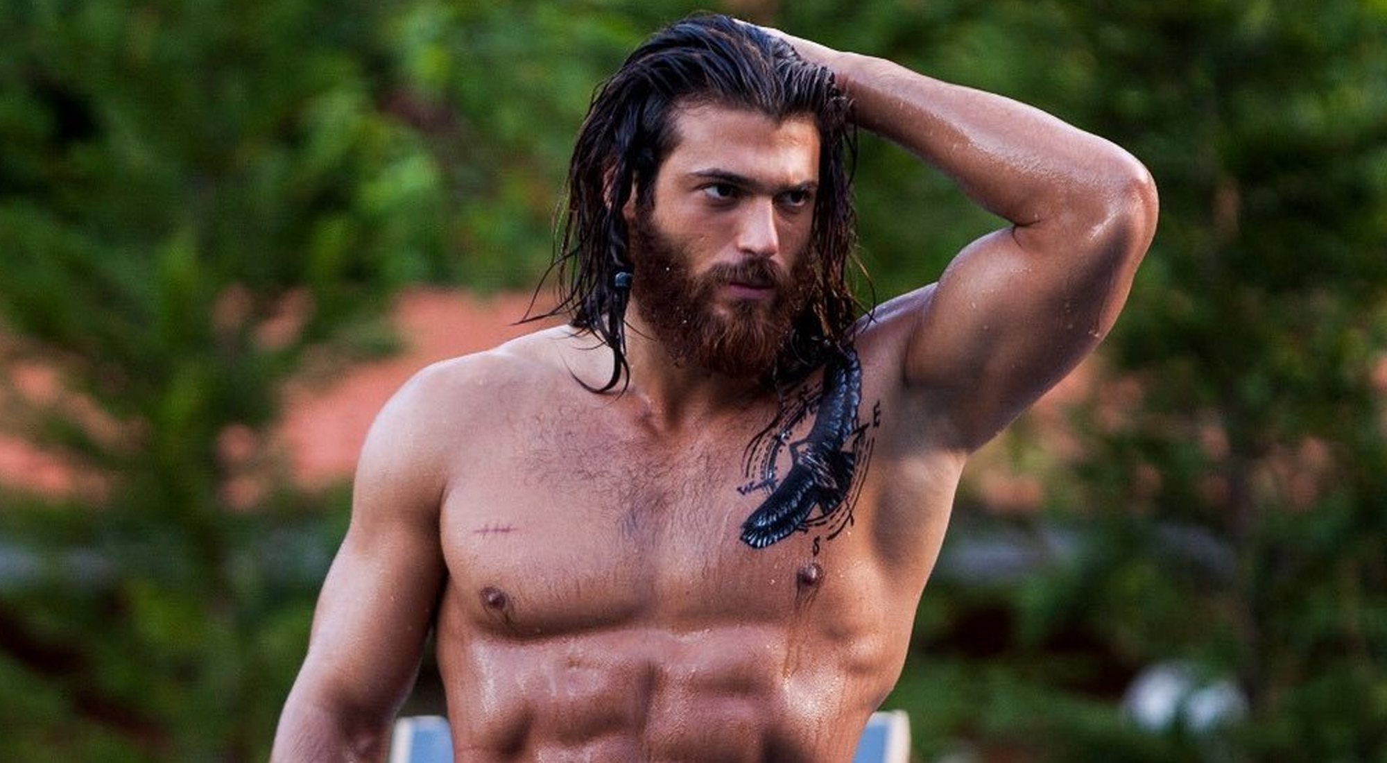 Can Yaman en 'Erkenci Kus'