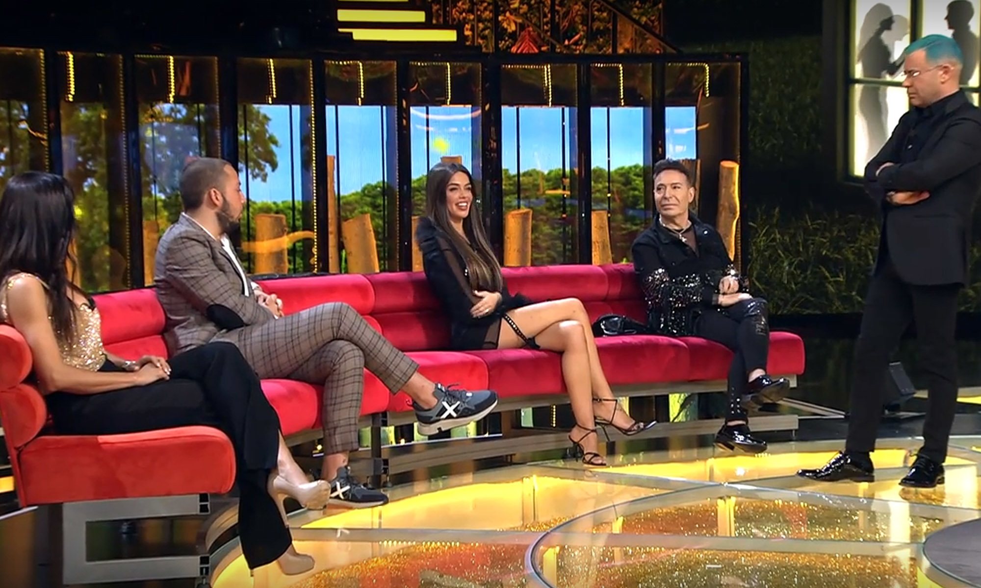 José Antonio Avilés, Violeta Mangriñán, Maestro Joao y Jorge Javier Vázquez en 'La casa fuerte 2'