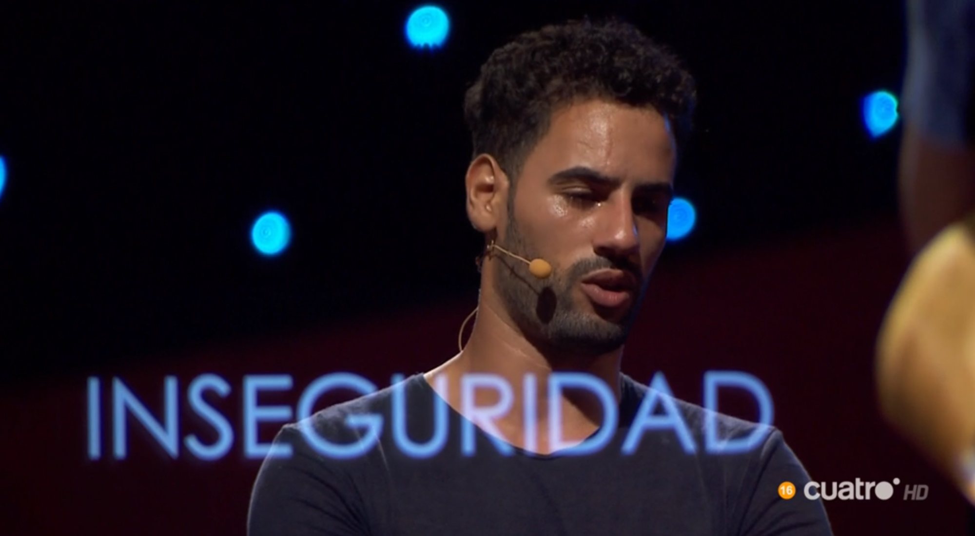 Asraf, emocionado durante &quot;el espejo del alma&quot; en &#39;La casa fuerte 2&#39;