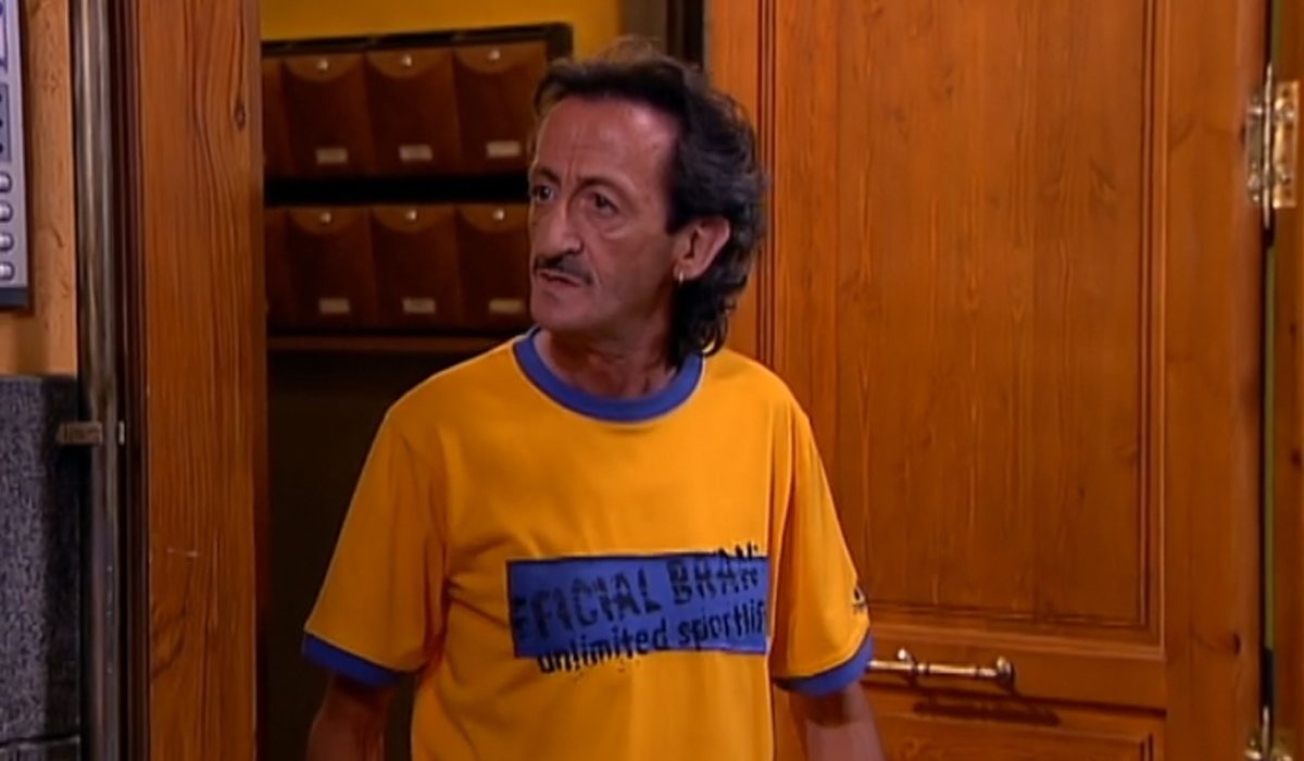 Eduardo Gómez como Mariano en 'Aquí no hay quien viva'