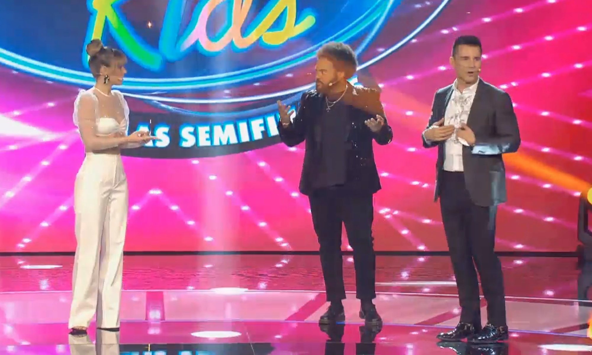 Edurne, Carlos Jean y Jesús Vázquez, en el escenario de 'Idol Kids'