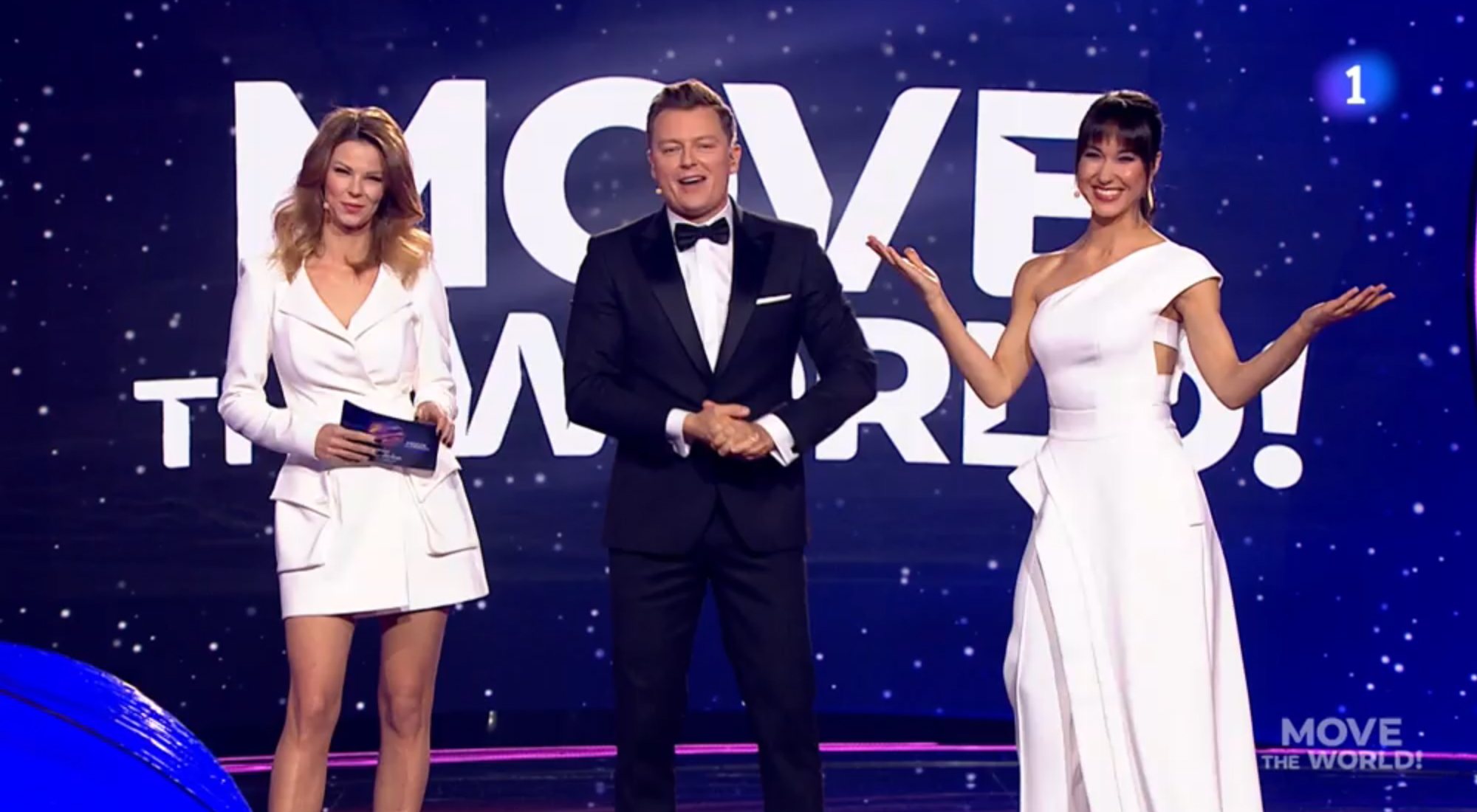 Ida Nowakowska, Rafal Brzozowski, y Malgorzata Tomaszewska, presentadores de Eurovisión Junior 2020