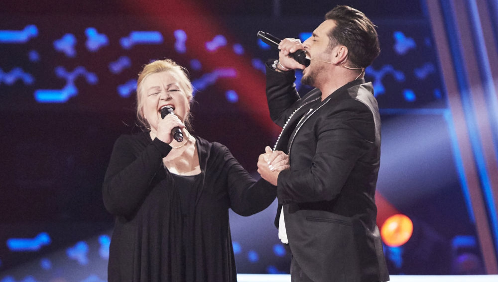 David Bustamante canta junto a Naida Abanovich, una de sus escogidas para la gran final de 'La Voz Senior 2020'