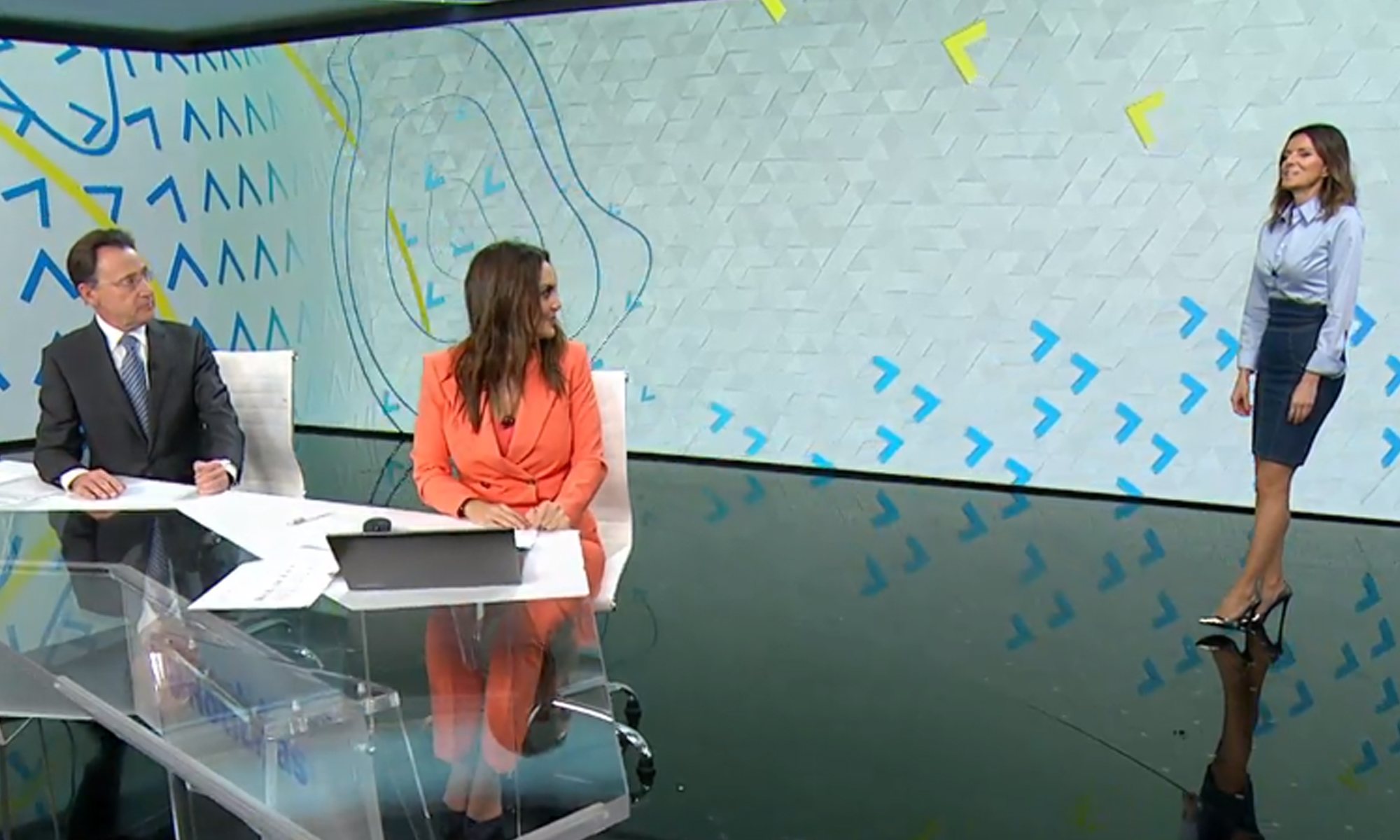 Matías Prats, Mónica Carrillo e Himar González en Antena 3 noticias fin de semana