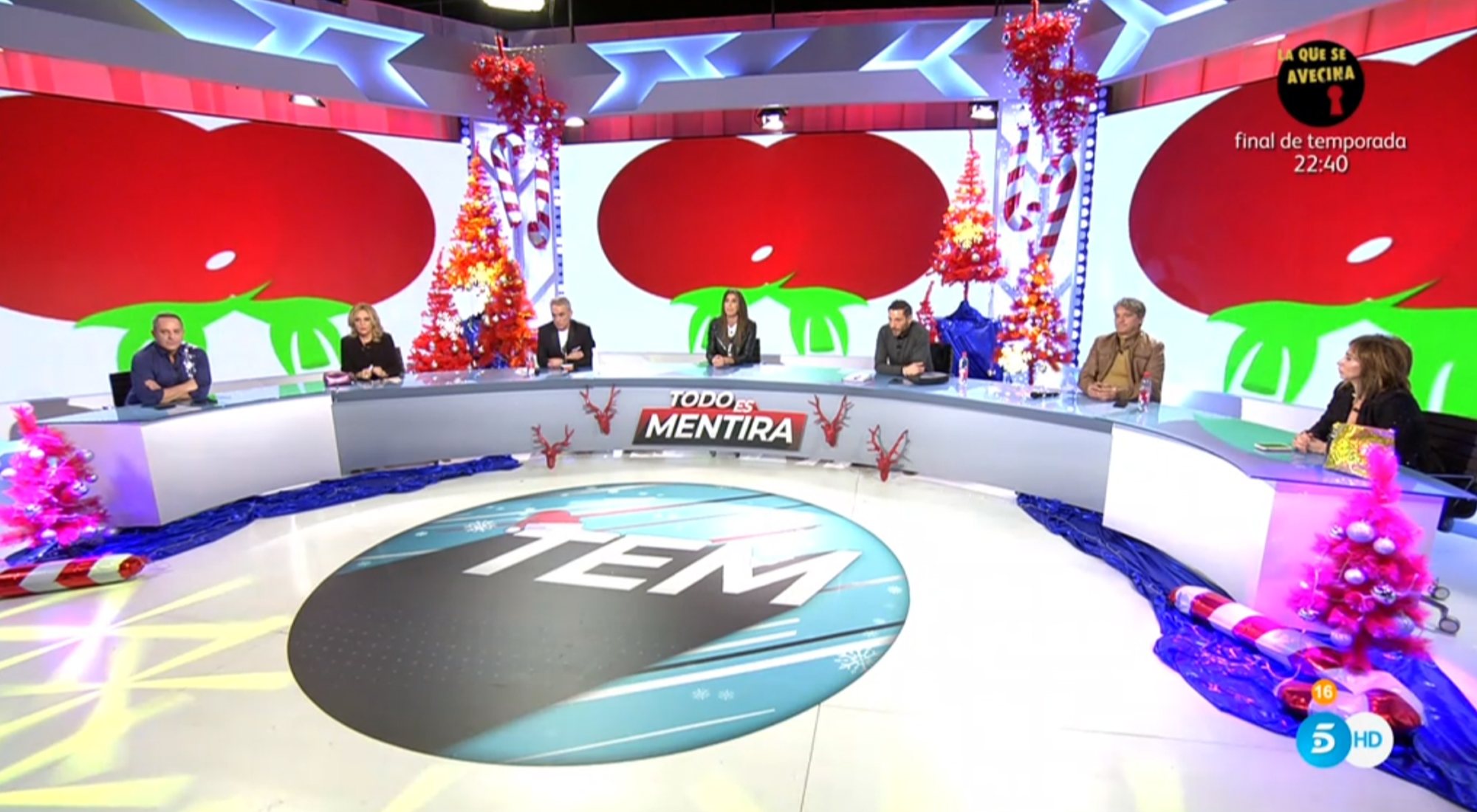 El equipo de 'Sálvame' en el plató de 'Todo es mentira'
