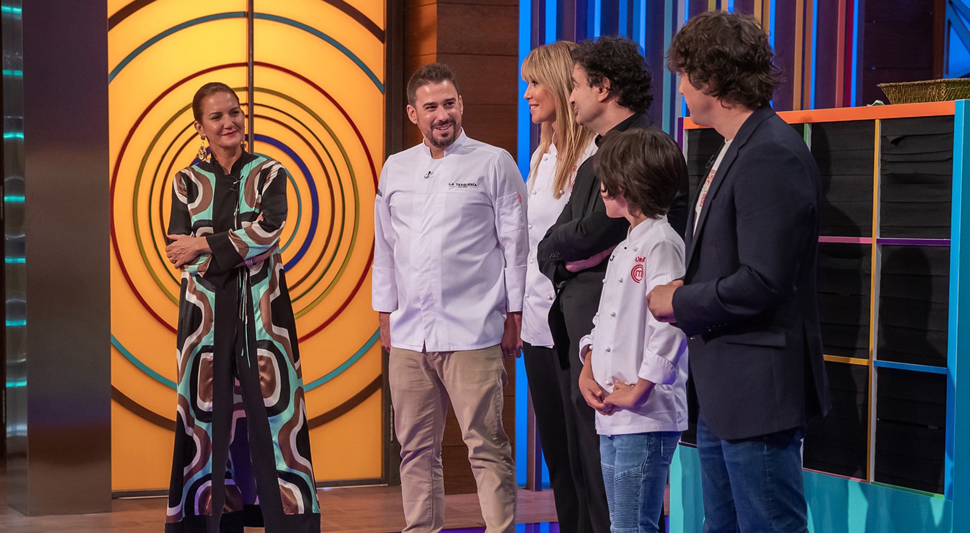 El jurado de 'MasterChef Junior 8' junto a Raquel Meroño