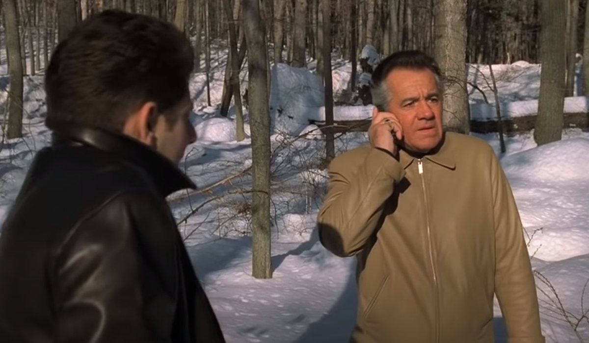 Paulie y Christopher se pierden en la montaña nevada en 'Los Soprano'