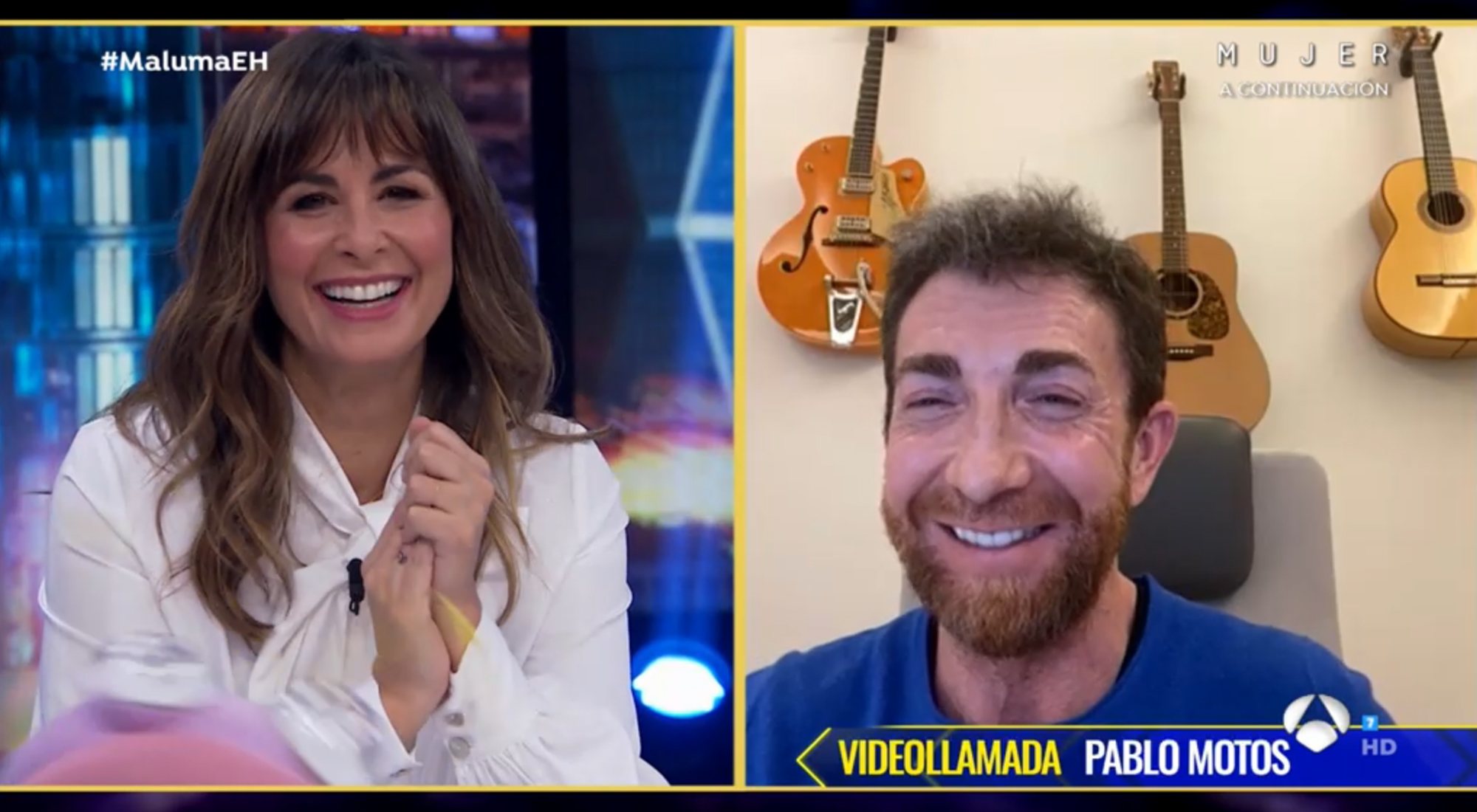 Nuria Roca habla con Pablo Motos durante la emisión de &#39;El hormiguero&#39;