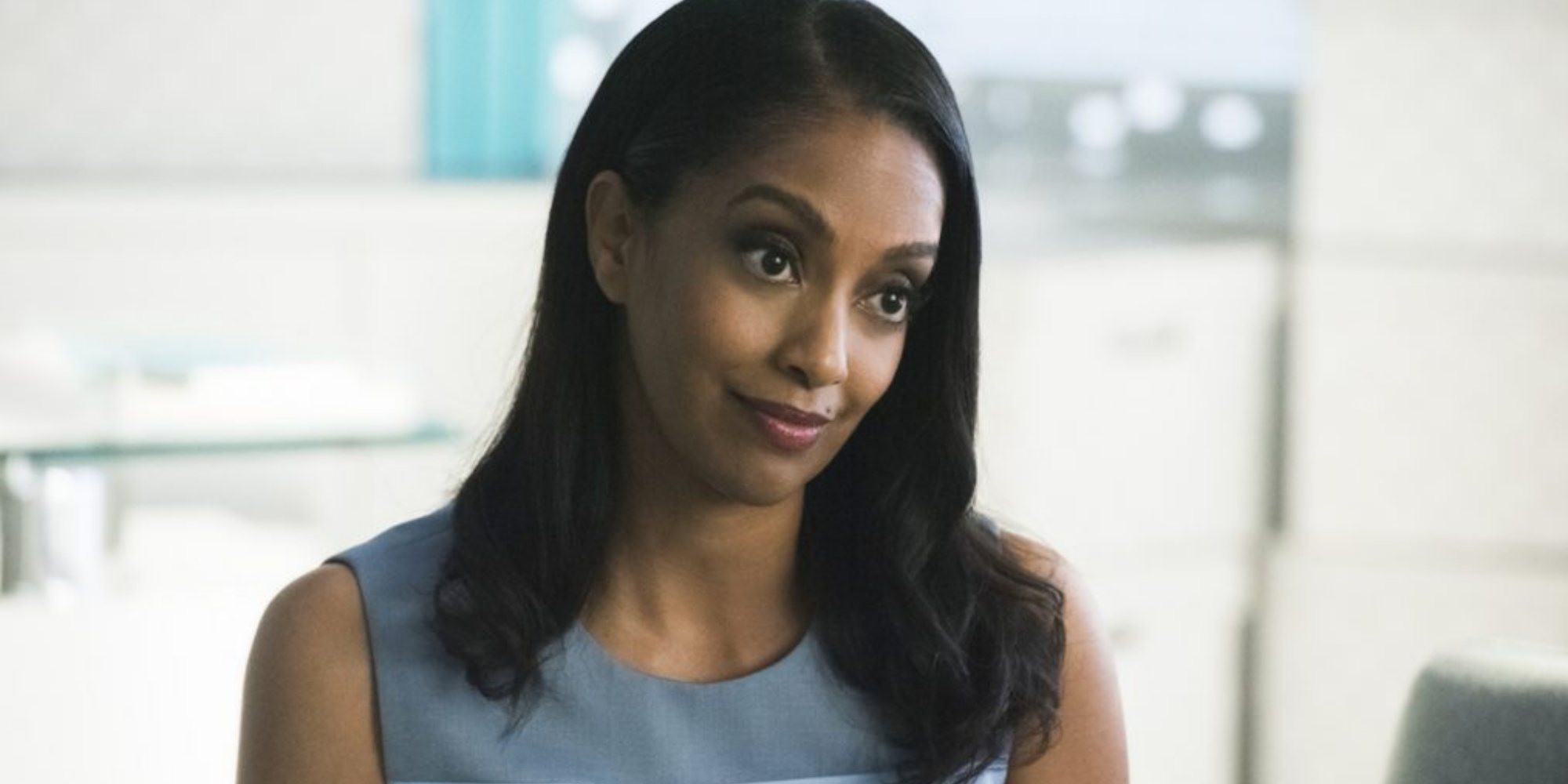 Azie Tesfai como Kelly Olsen en 'Supergirl'