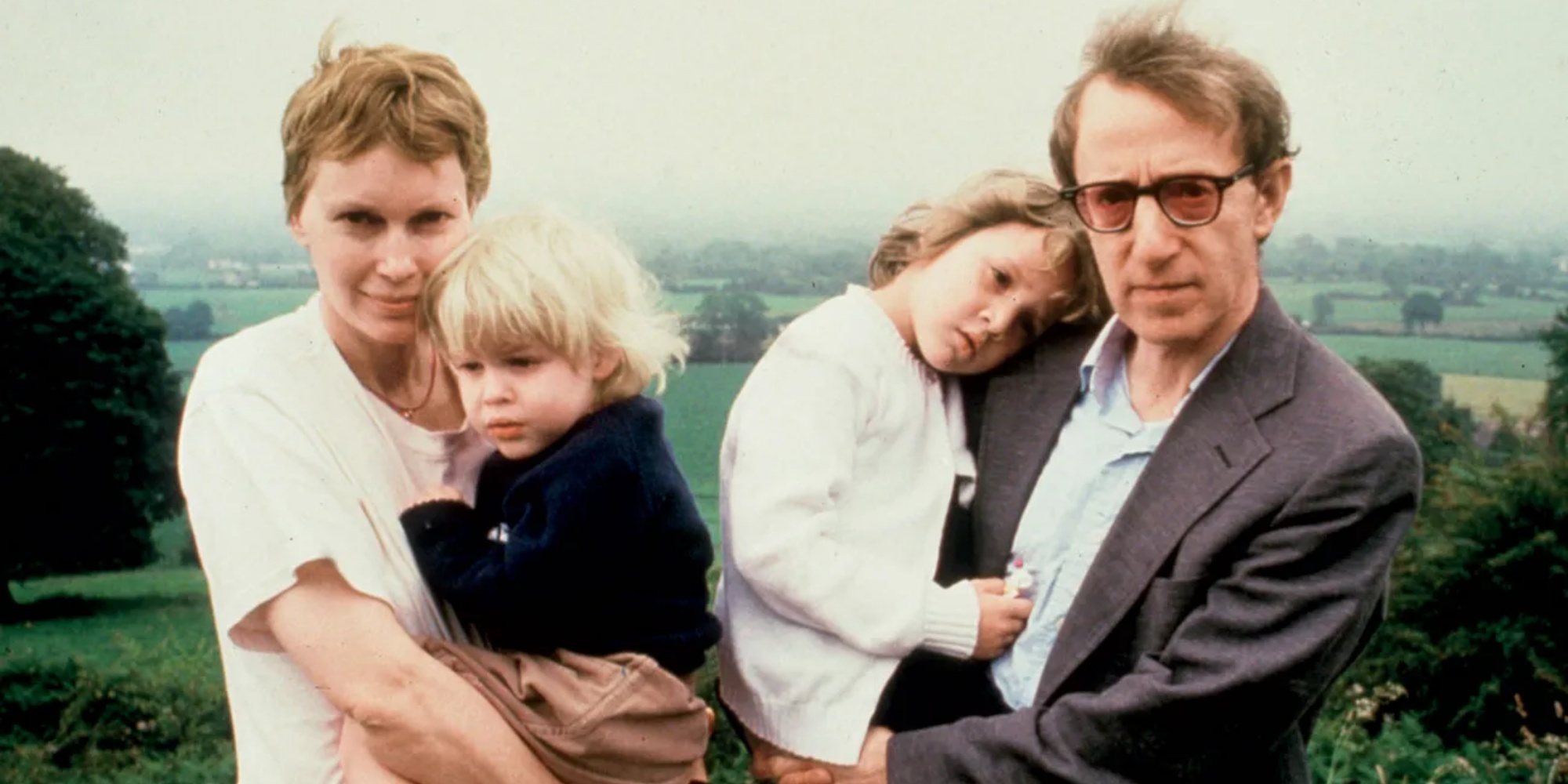Mia Farrow y Woody Allen con Ronan y Dylan Farrow