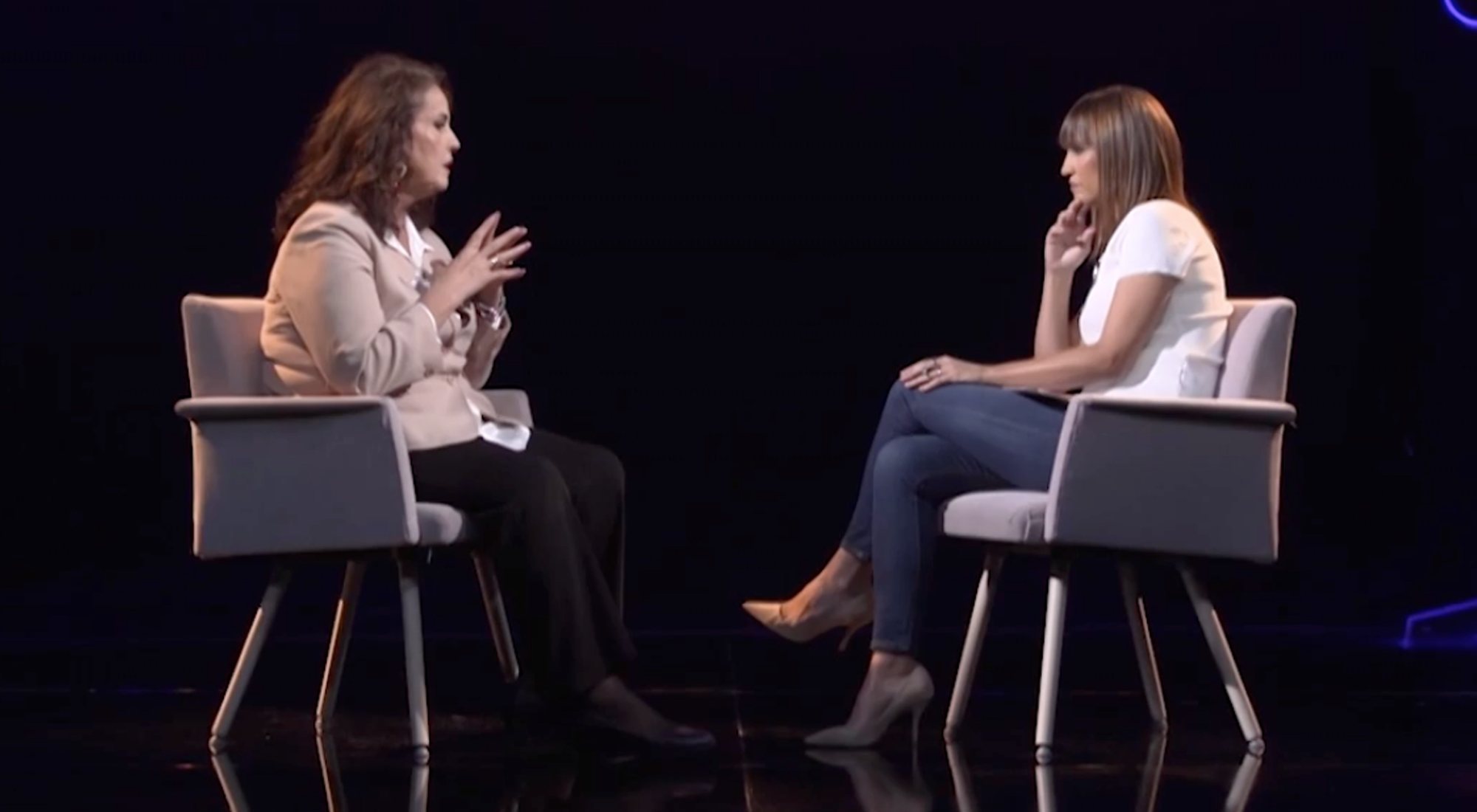 Sandra Sabatés entrevistando a Carla Antonelli en &#39;El Intermedio&#39;