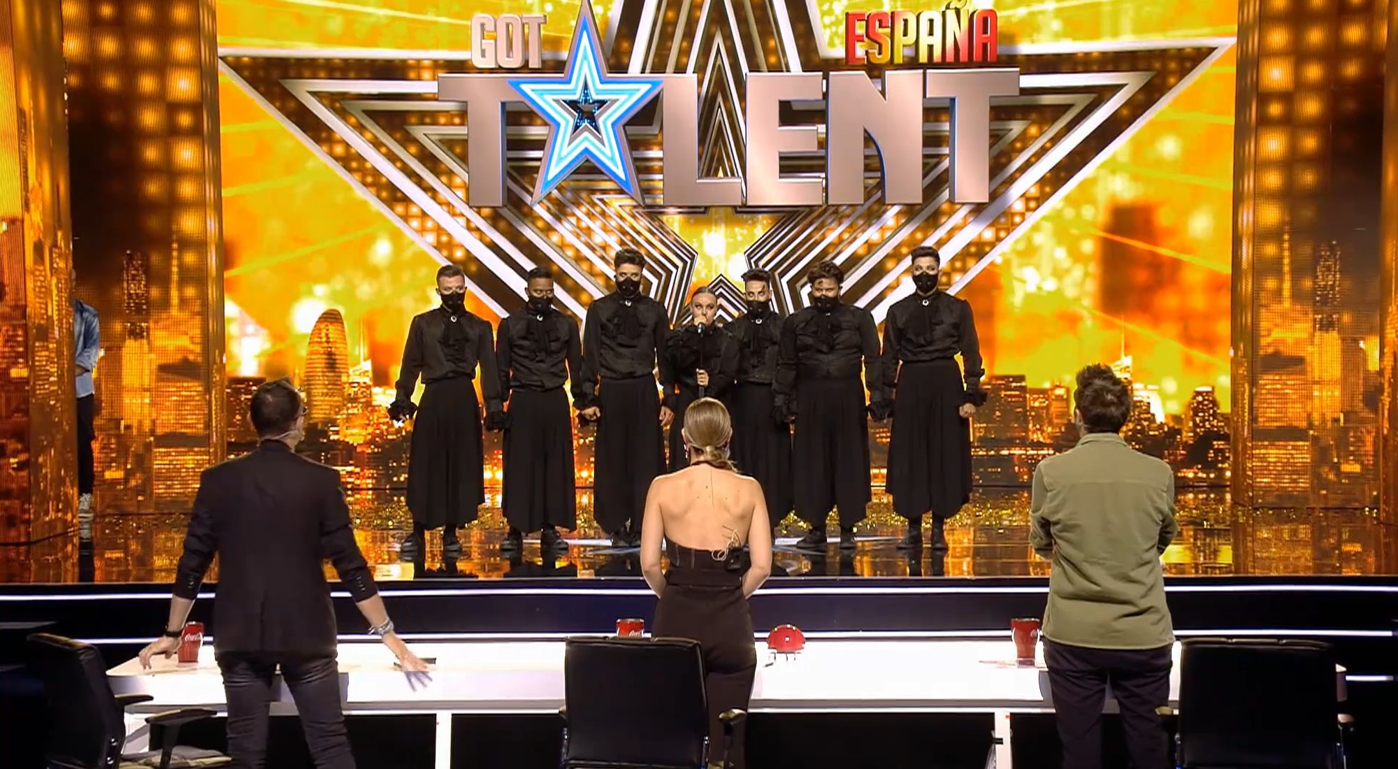 El grupo de baile Immortals Corporation, tras recibir el Pase de Oro en 'Got Talent'