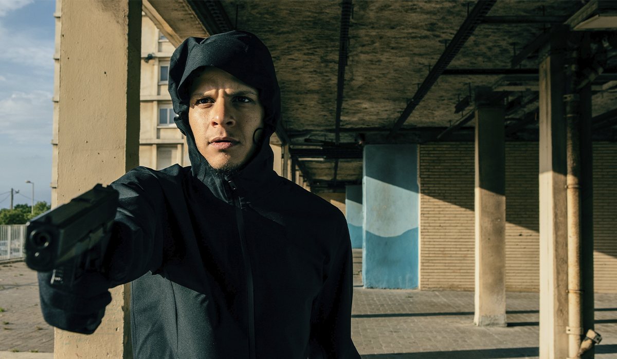 Mohamed Boudouh como Moussa en 'Dealer'