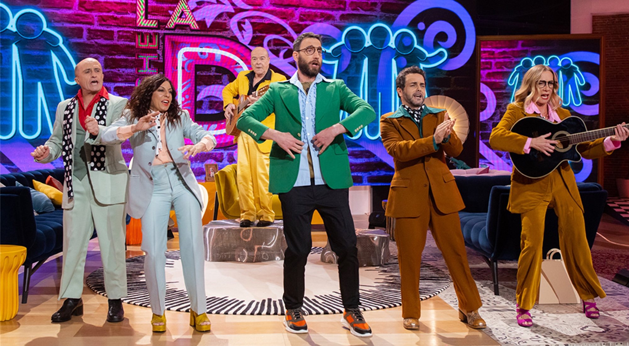 Dani Rovira junto a sus colaboradores en &#39;La noche D&#39;