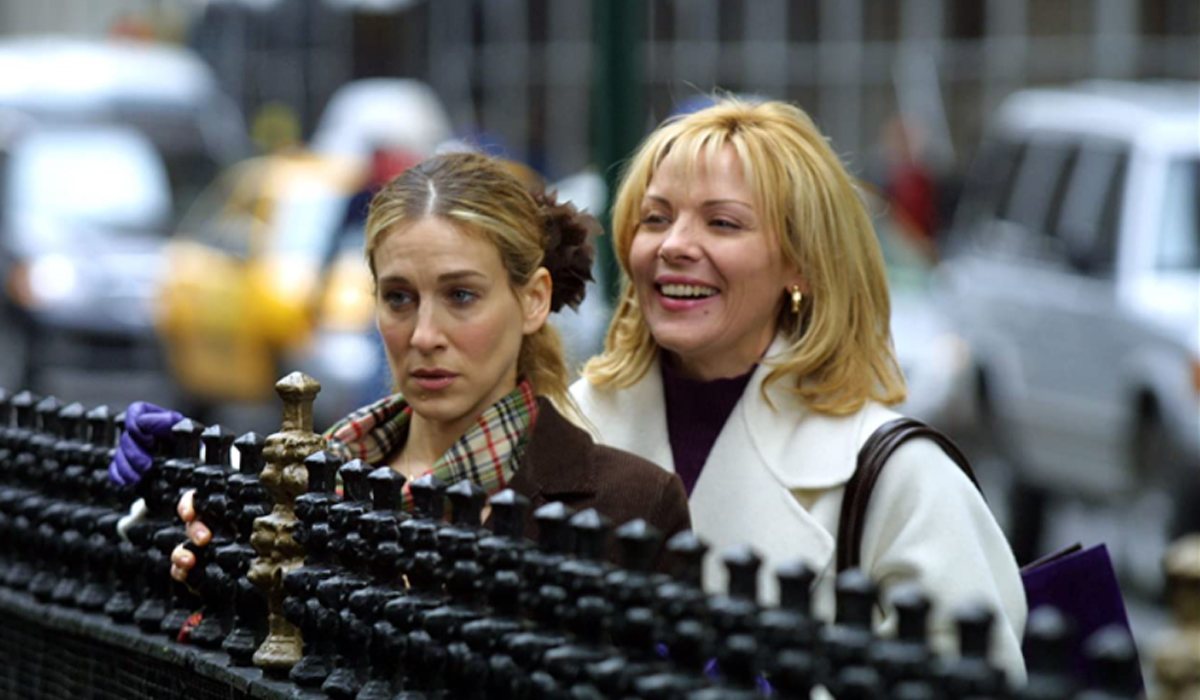 Carrie (Sarah Jessica Parker) y Samantha (Kim Cattrall) en 'Sexo en Nueva York'