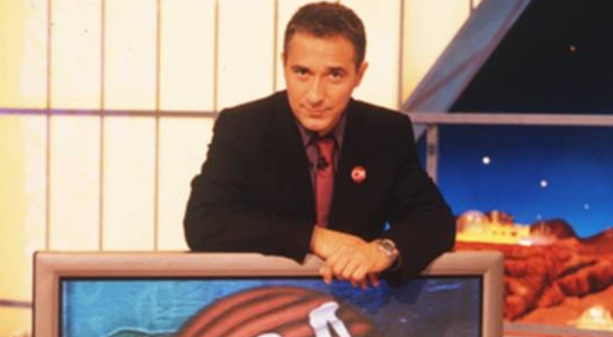 Xavier Sardà como presentador de 'Crónicas marcianas'