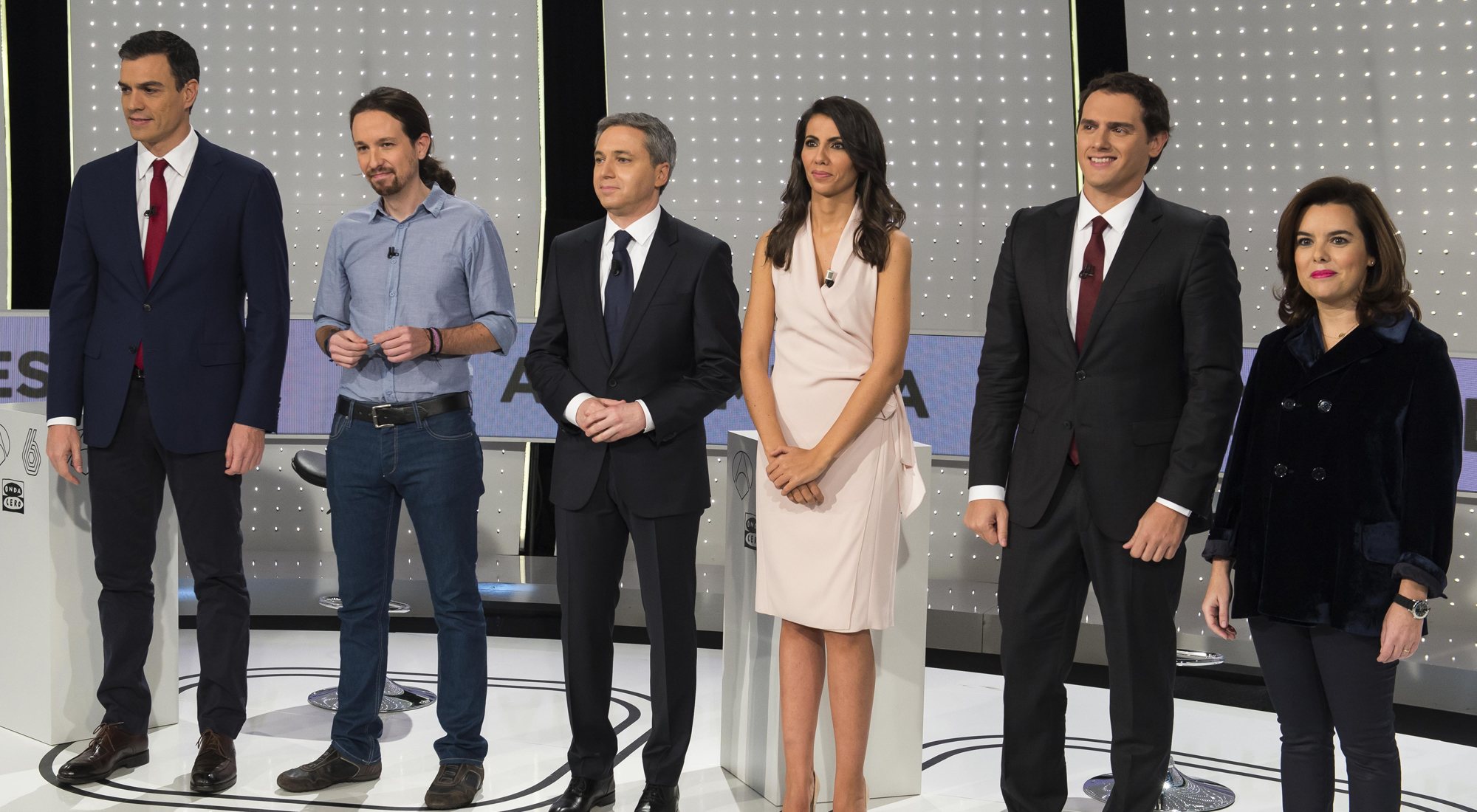 Los protagonistas y presentadores antes de '7D: El debate decisivo' en 2015
