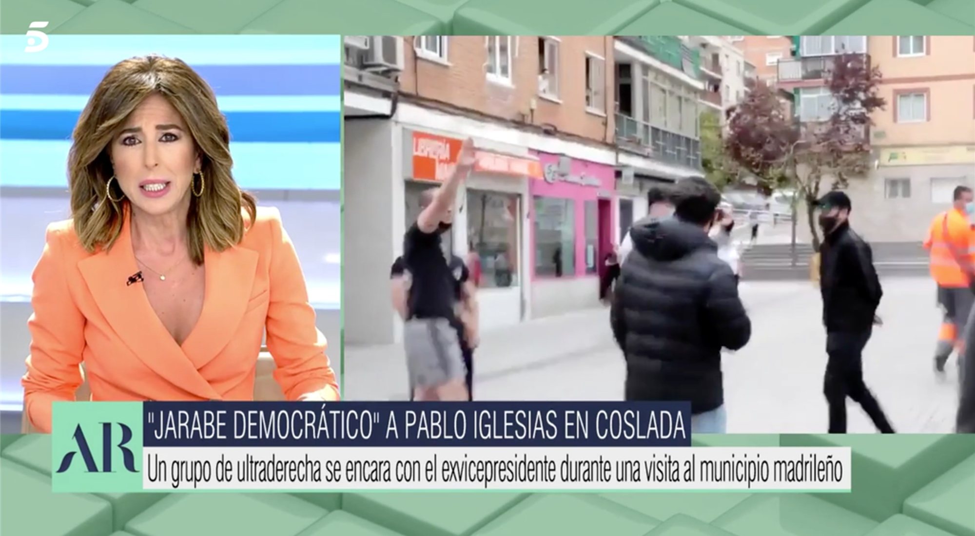 Ana Terradillos informa del acoso a Pablo Iglesias en &#39;El programa de Ana Rosa&#39;