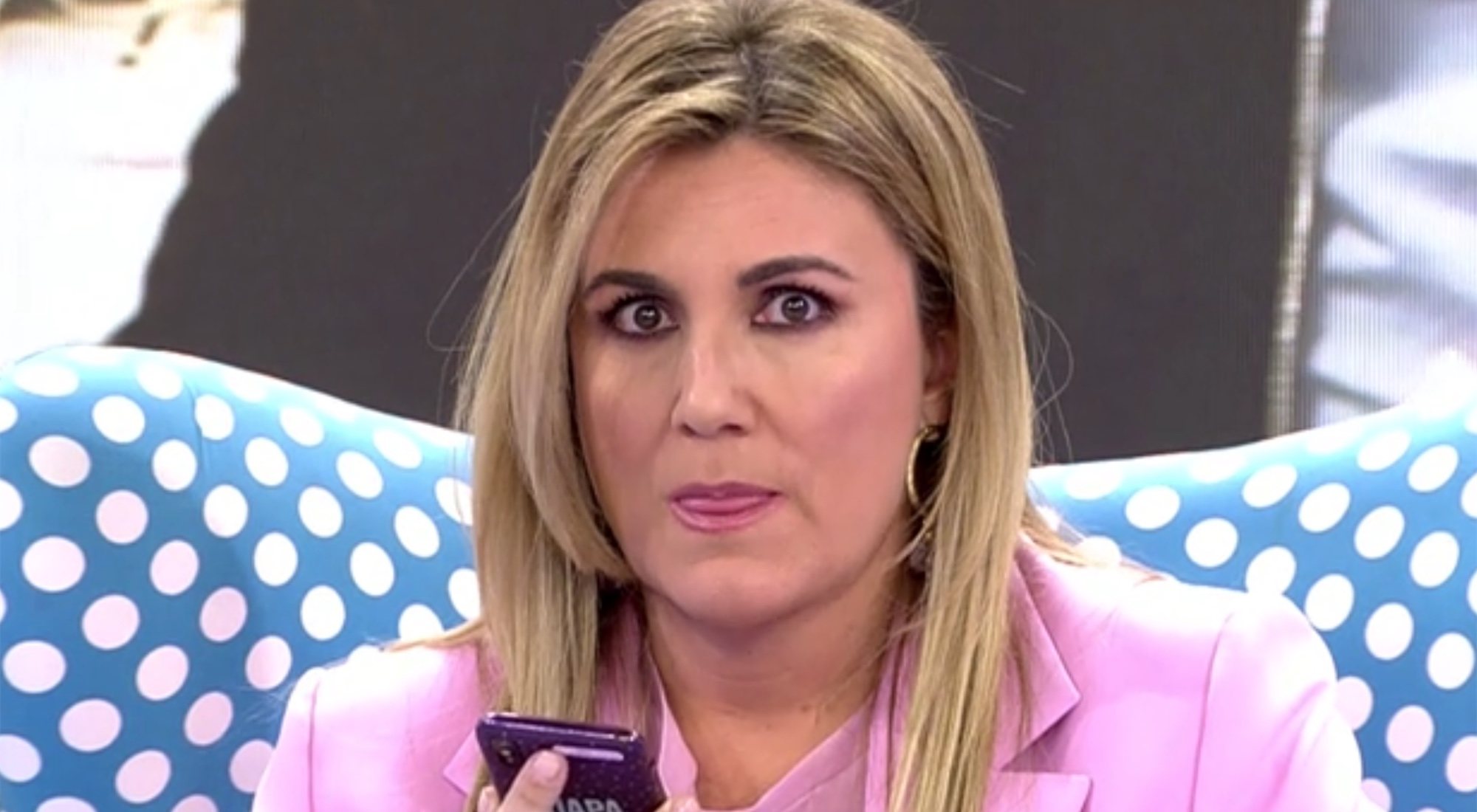 Carlota Corredera traga saliva en 'Sálvame naranja'