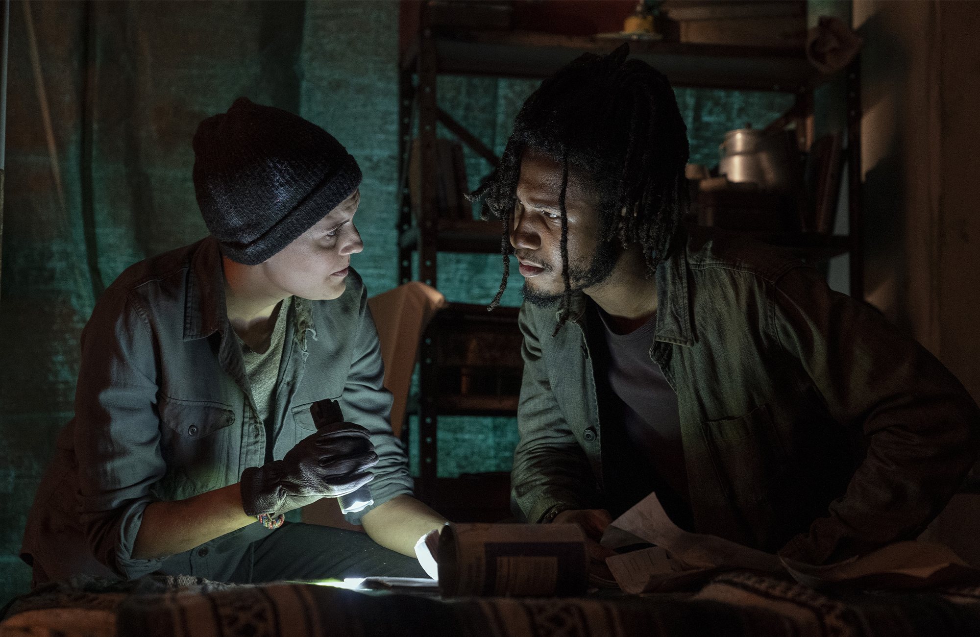 Althea y Wes investigan a Derek en el 6x11 de 'Fear The Walking Dead'