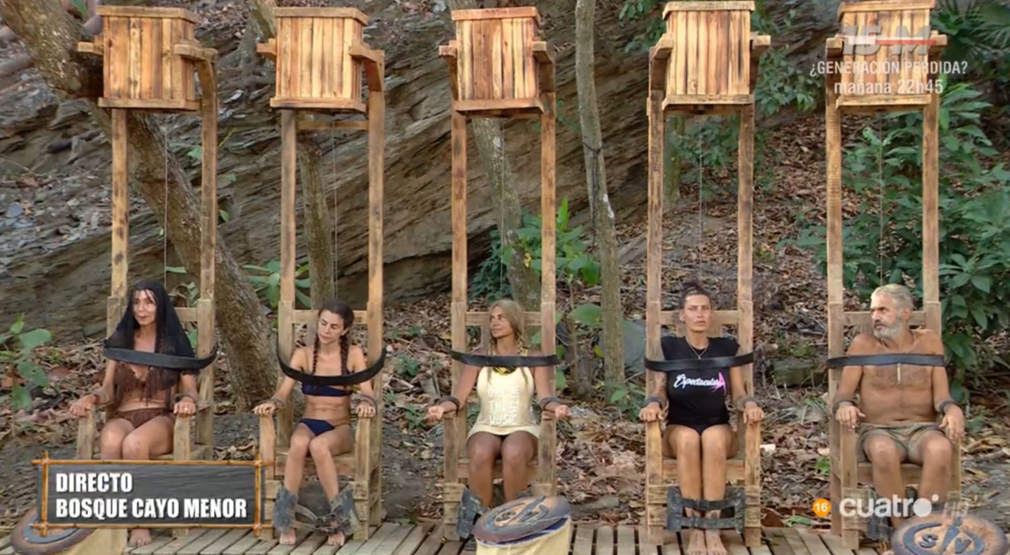 Los nominados, en &#39;Supervivientes&#39;, antes de conocer la salvación de Valeria