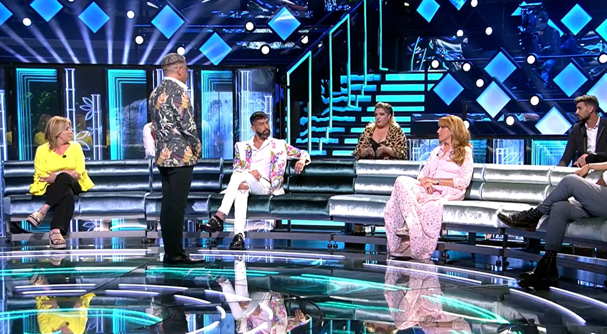 Jorge Javier habla con la defensora de Valeria en 'Supervivientes'