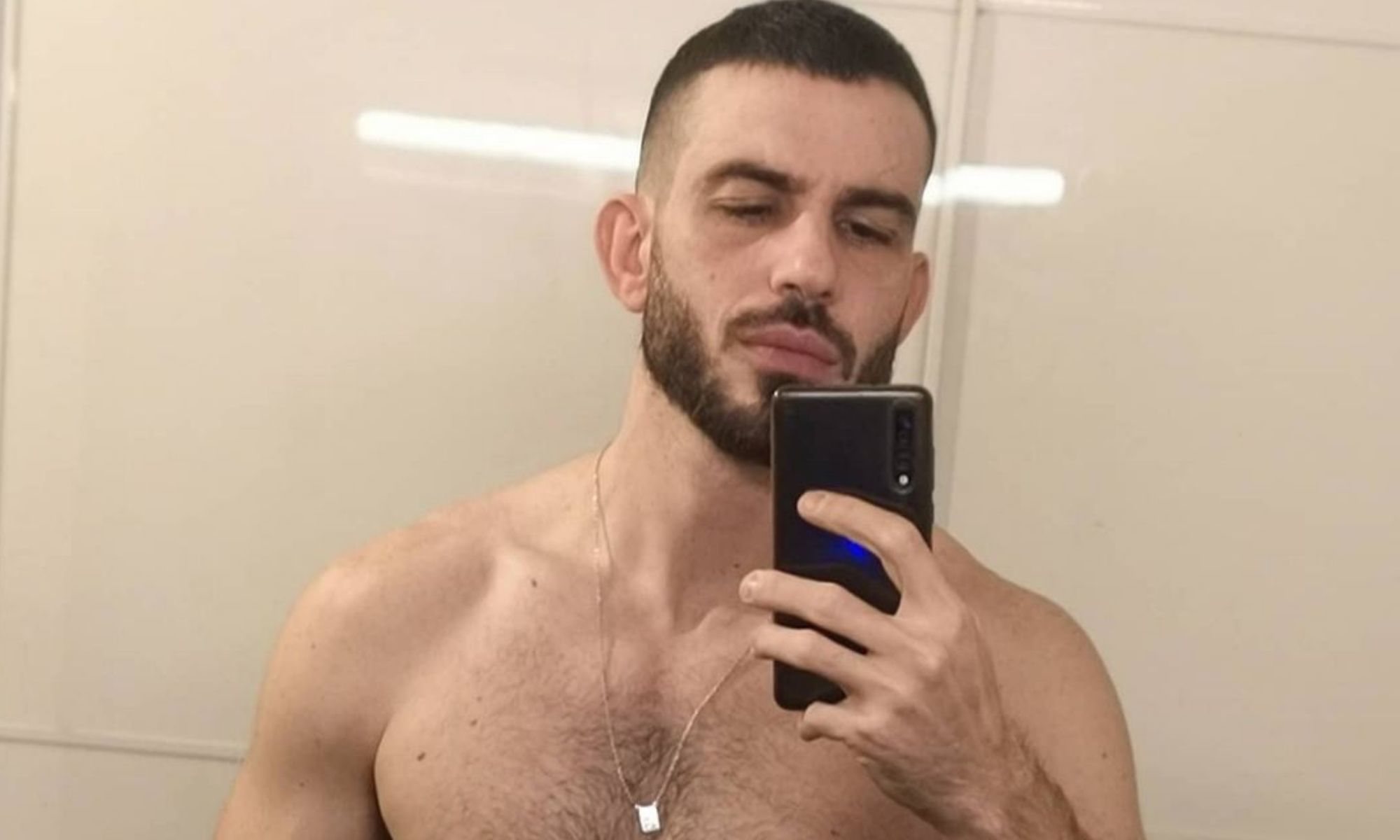 Arthur J. Knight, integrante del Pit Crew de &#39;Drag Race España&#39;