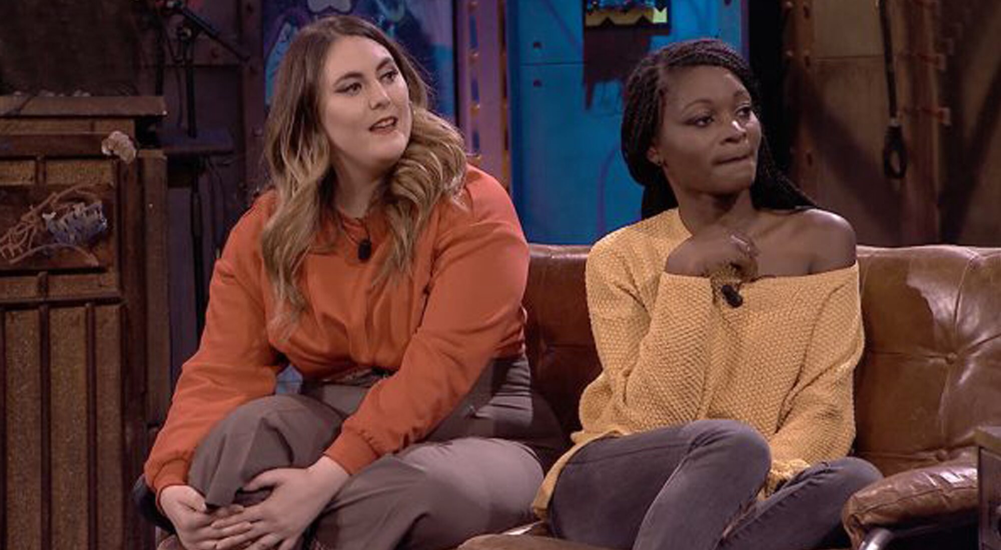 Asaari Bibang junto a Penny Jay en 'La Resistencia'