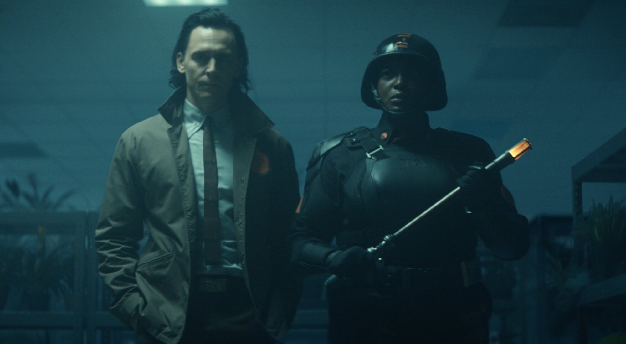 Hiddleston y Wunmi Mosaku en 'Loki'