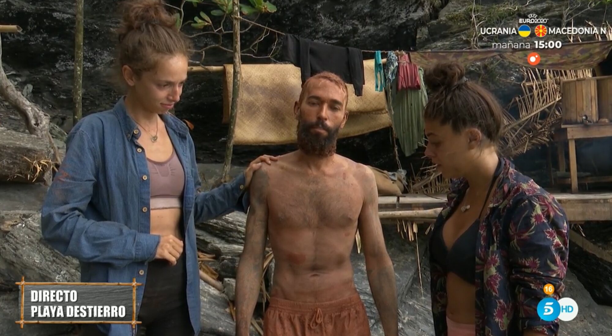 Omar Sánchez contagia su pesimismo a unas emocionadas Palito y Lola en 'Supervivientes'