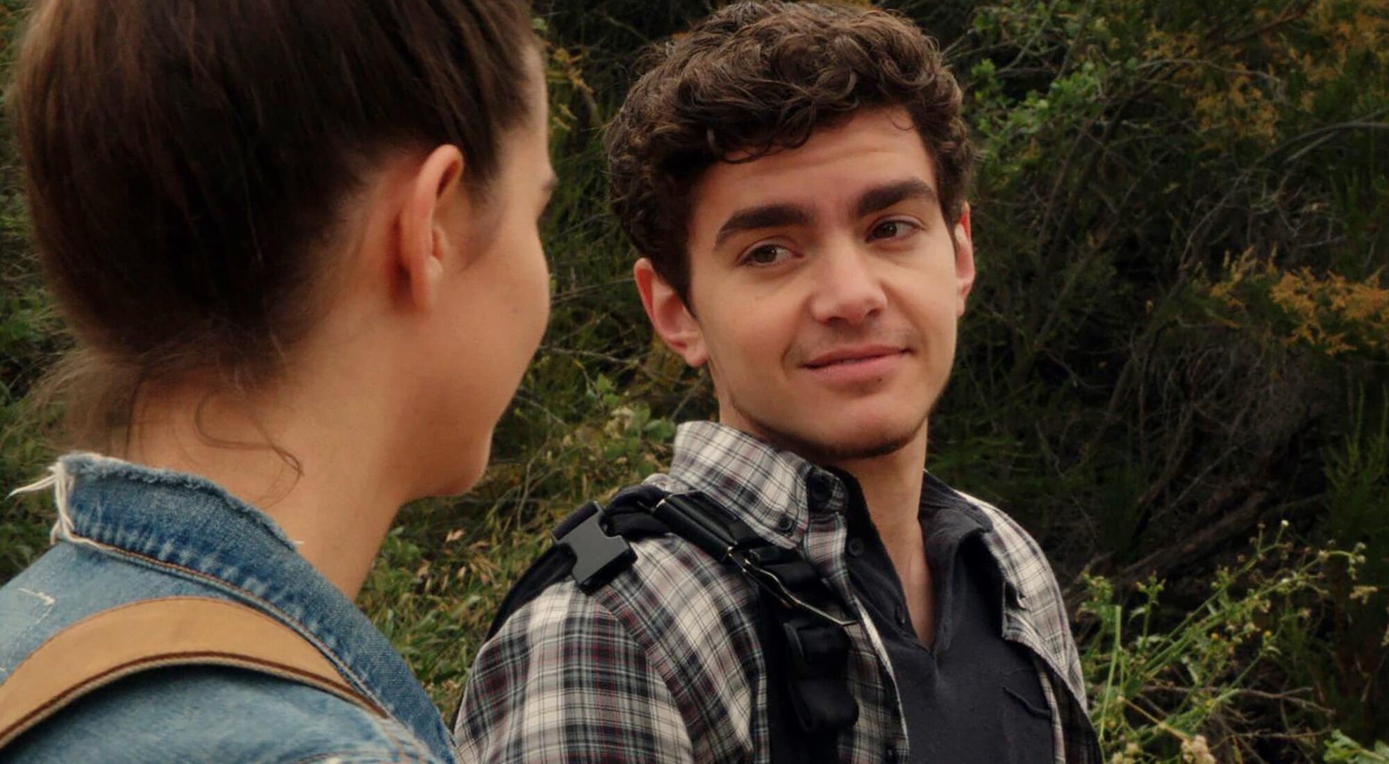 Elliot Fletcher como Aaron Baker en &#39;Familia de acogida&#39;