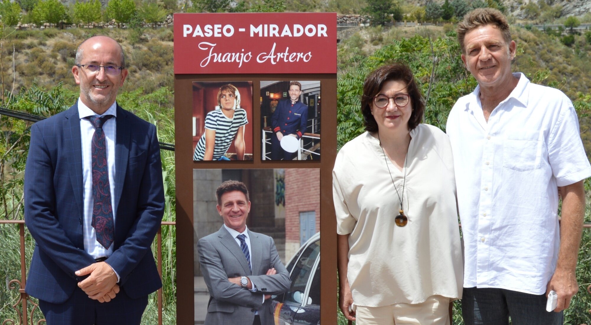 Juan David Moreno, alcalde de Torvizcón, Luisa Martín y Juanjo Artero