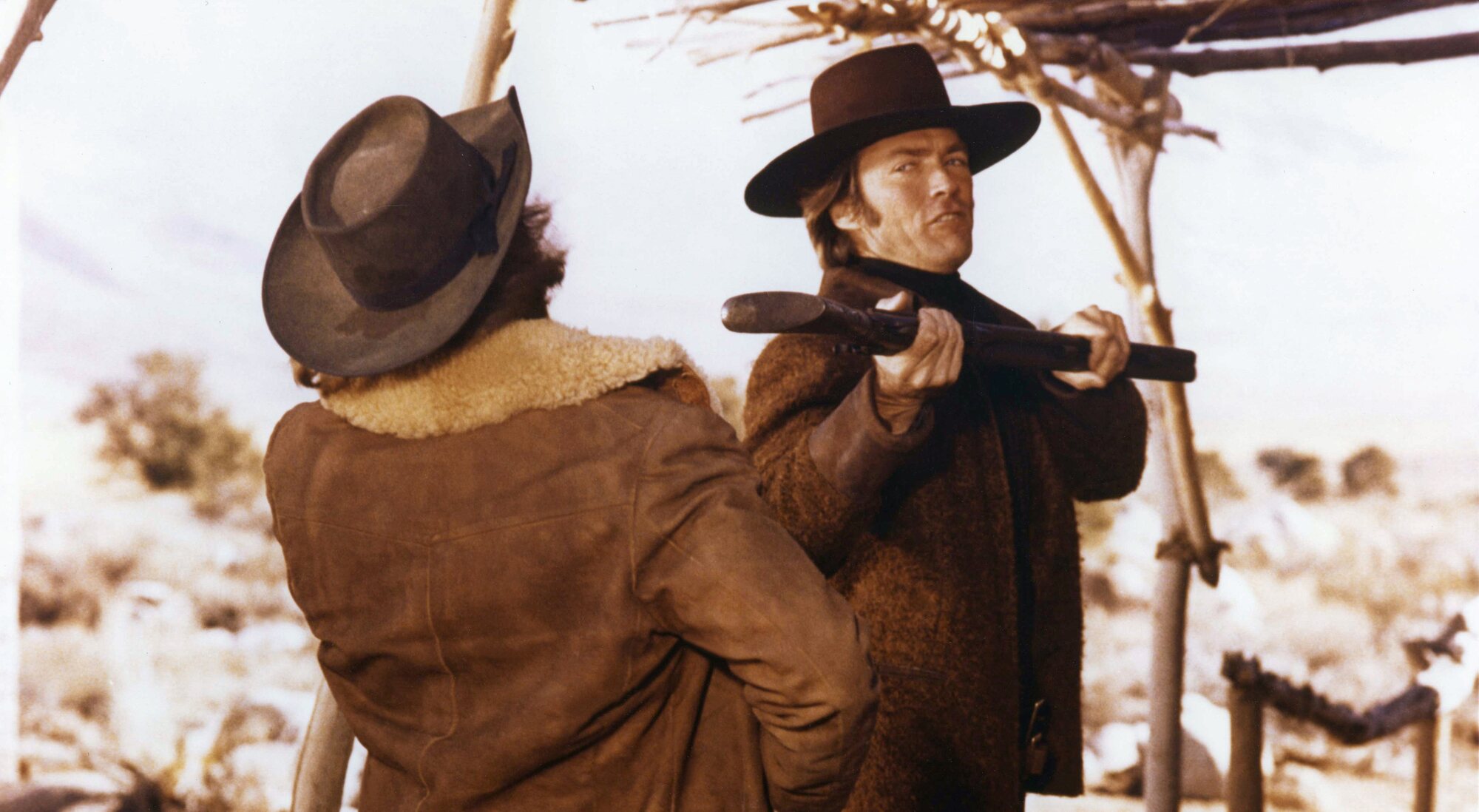Вестерн 40 70. Джо Кидд / Joe Kidd (1972) Клинт Иствуд / вестерн. Джо Кидд 1972. Клинт Иствуд Джо. Клинт Иствуд ковбой.