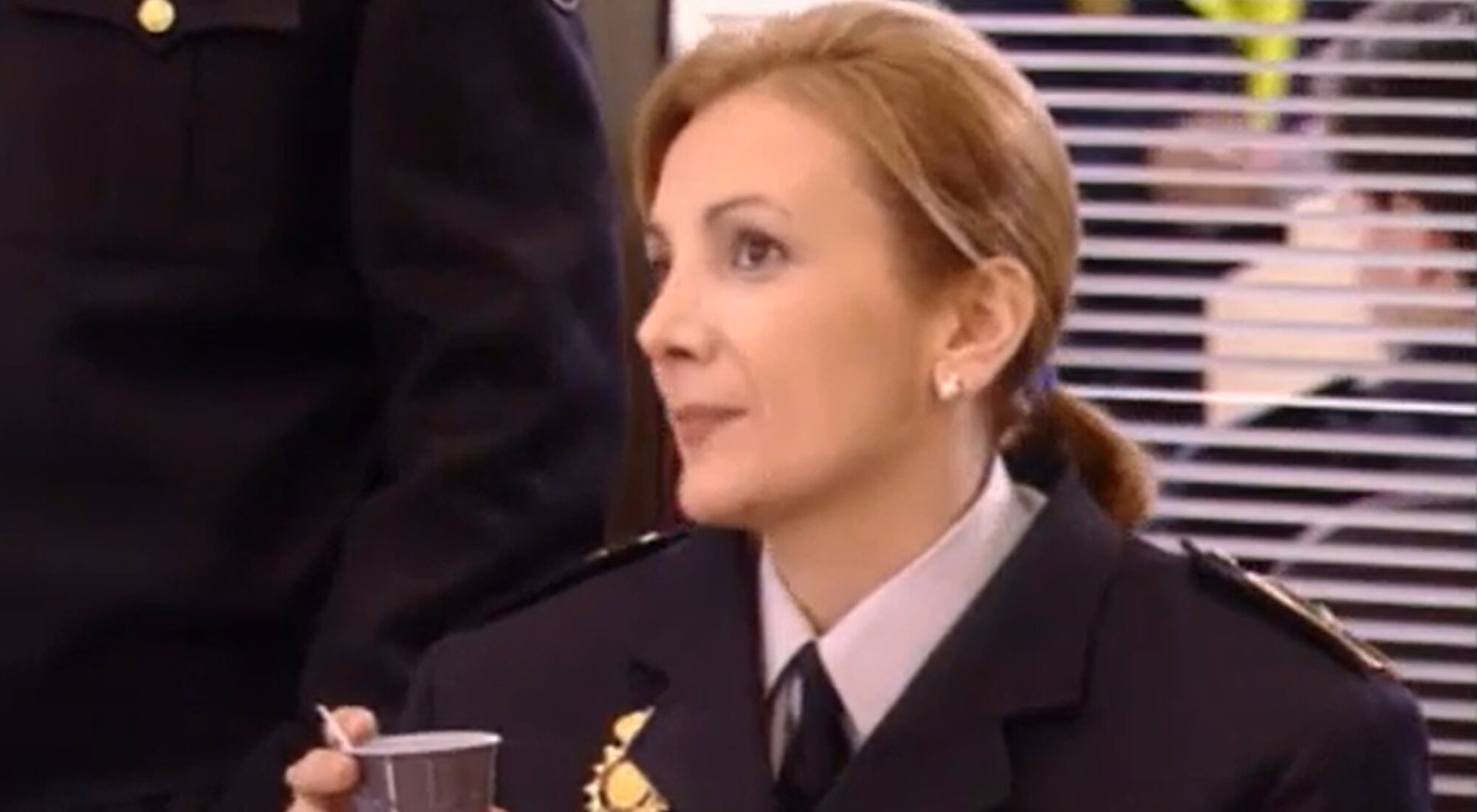 Elena Irureta como Laura en 'El comisario'