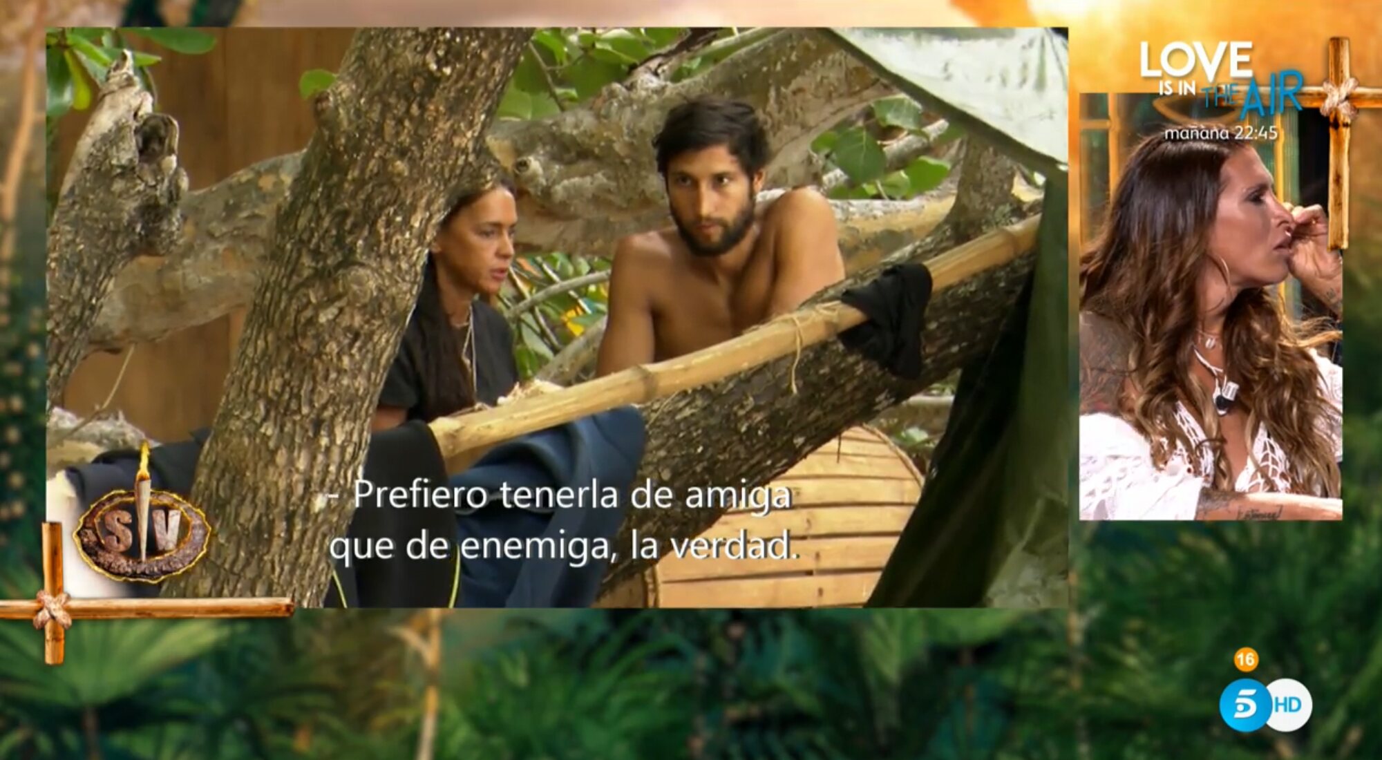 Lara Sajén, atenta a la conversación de Olga Moreno y Gianmarco sobre ella en 'Supervivientes'