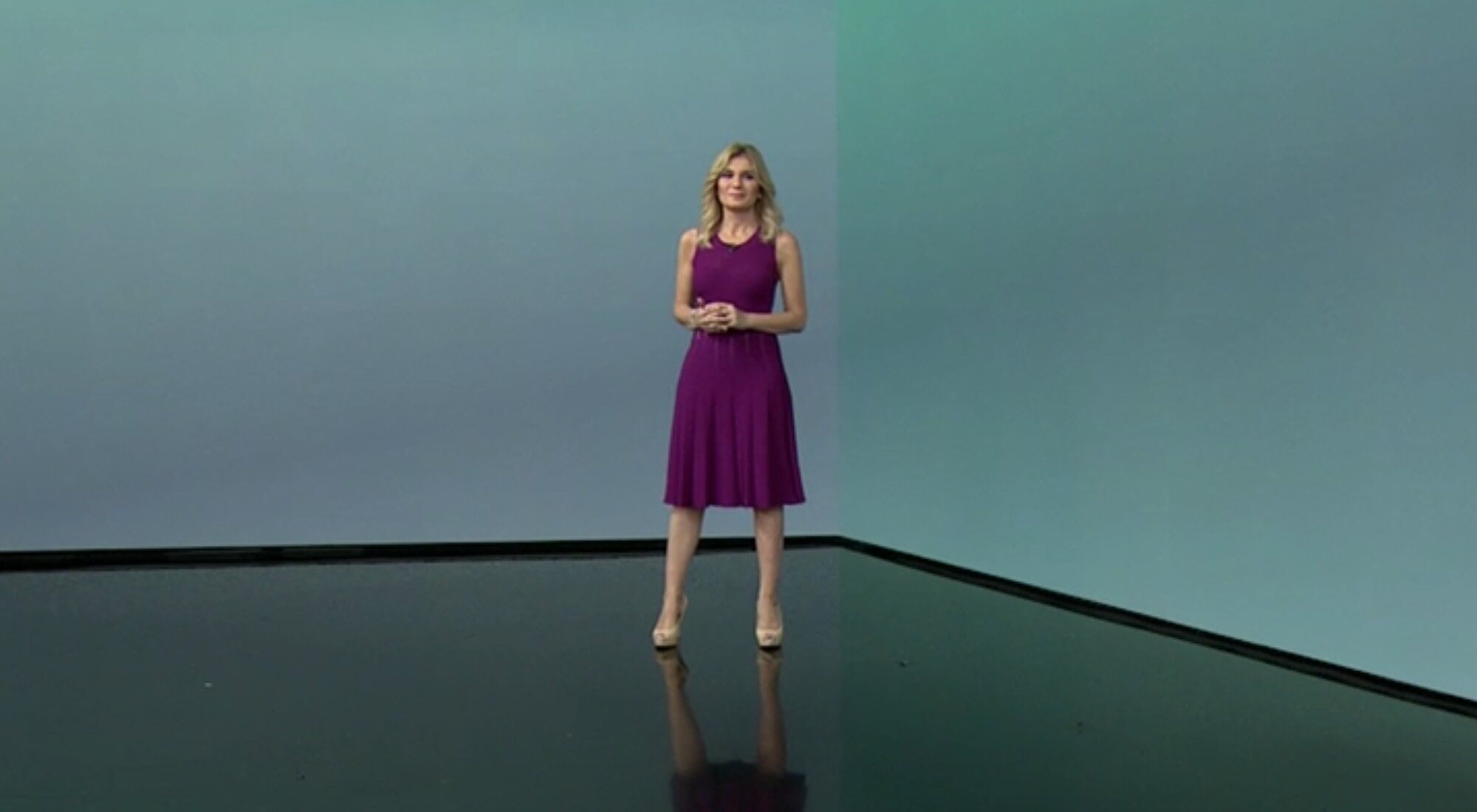 Sandra Golpe durante el bucle de 'Antena 3 noticias 1'