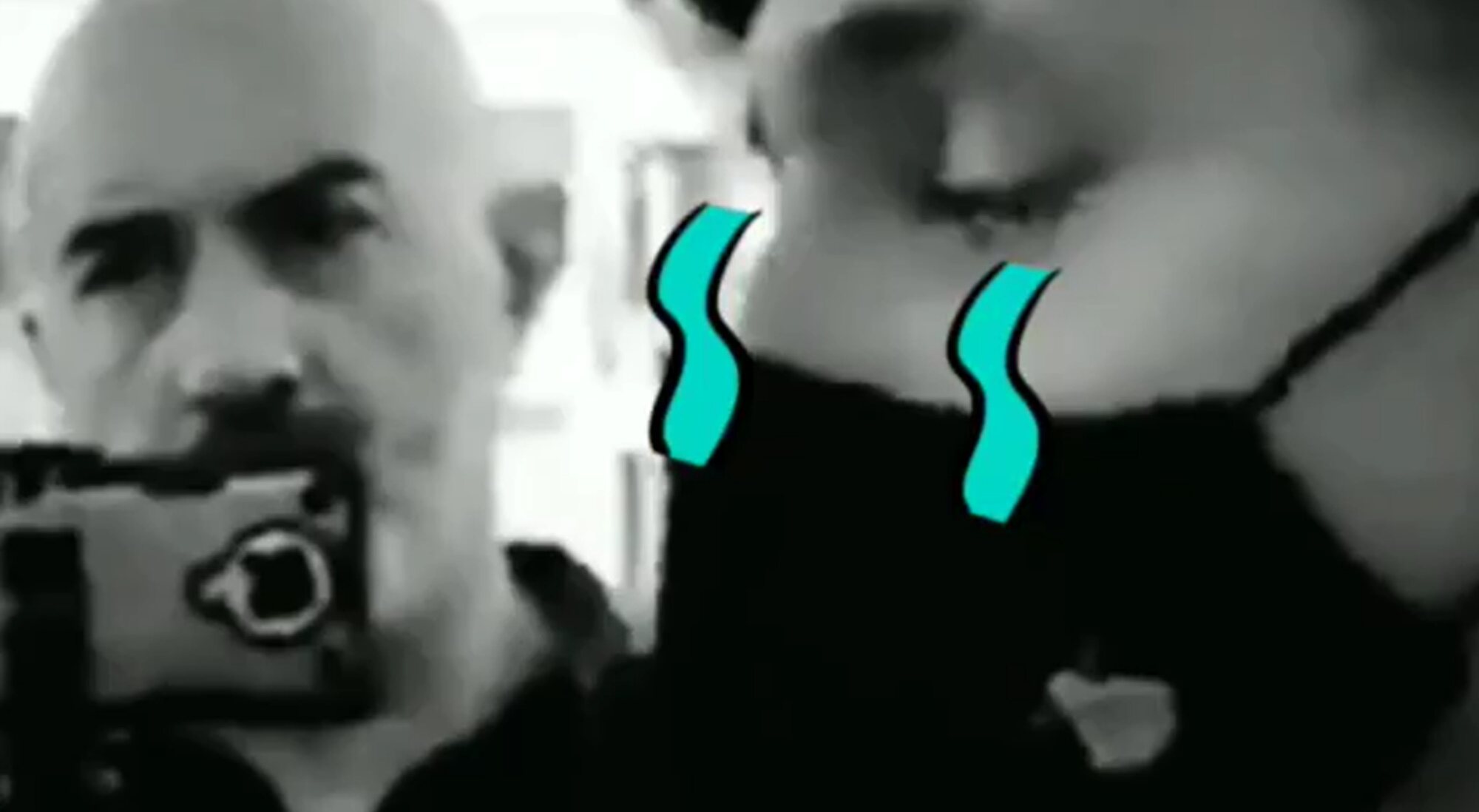 Zasca a un reportero de EDA TV